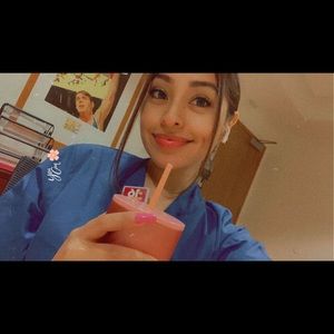 Meet your Posher, Yesenia